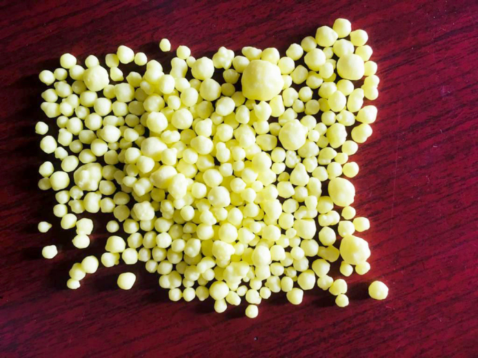نمونه ای از گوگرد گرانول درجه 1 